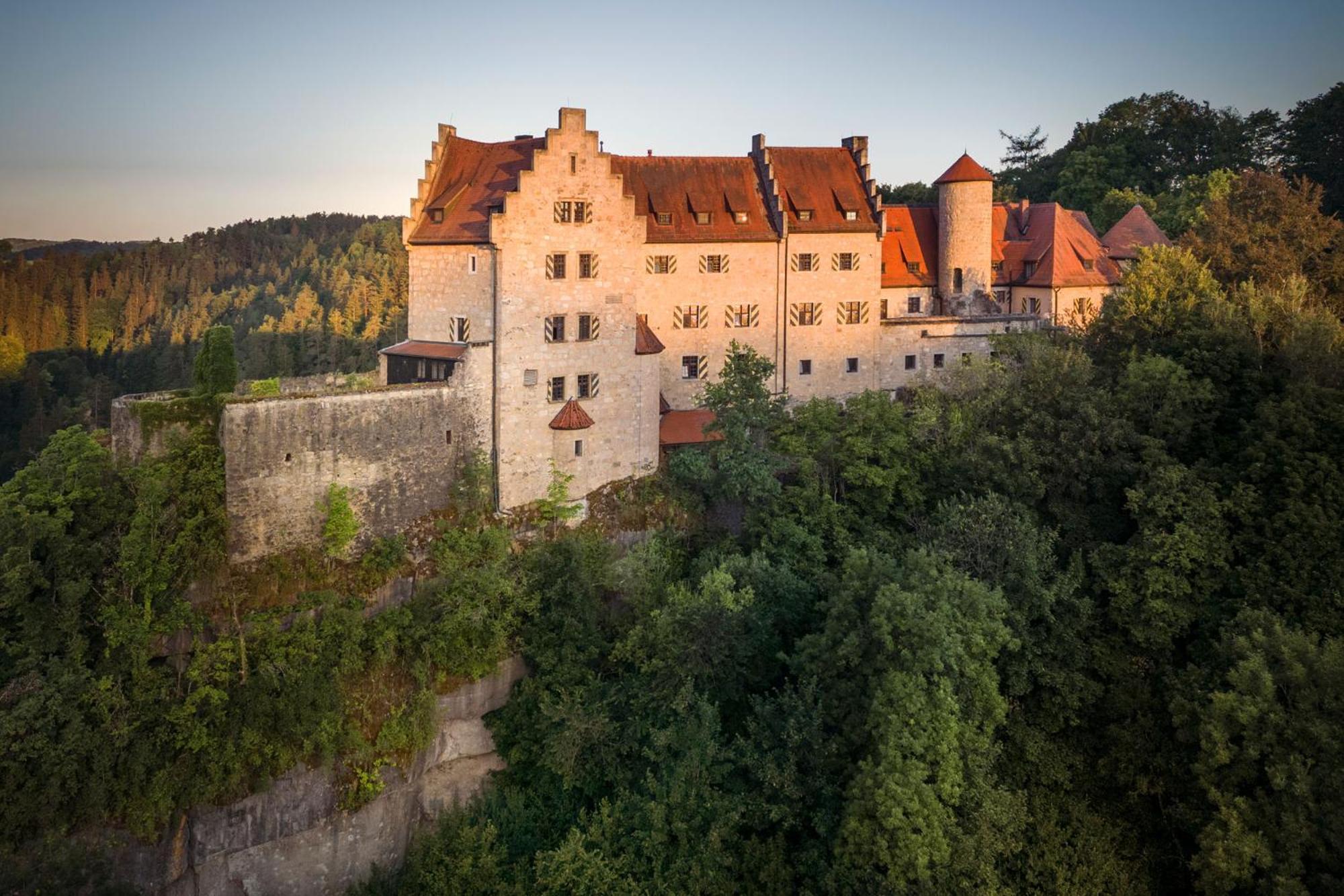 Отель Burg Rabenstein Kirchahorn Экстерьер фото