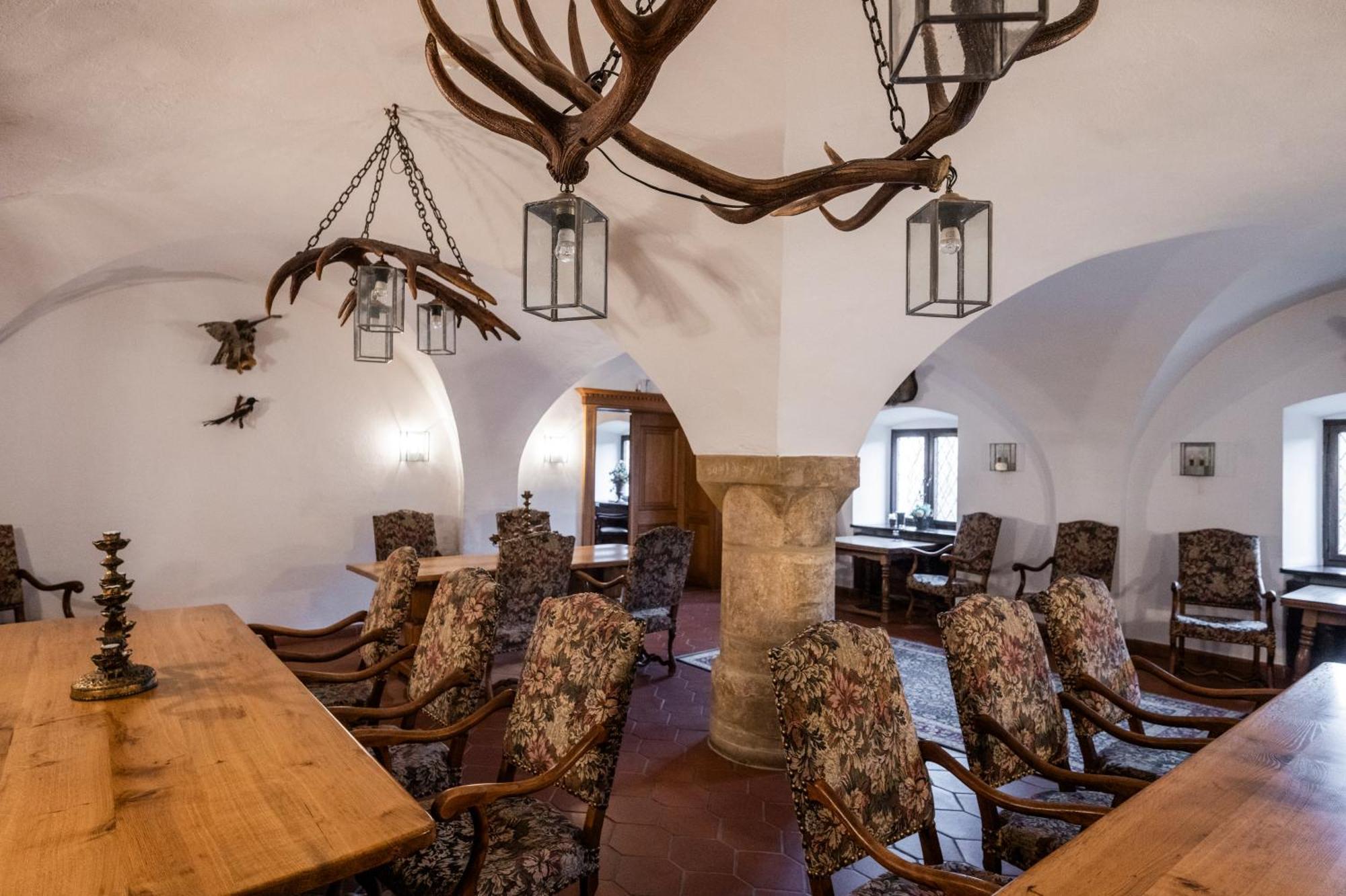 Отель Burg Rabenstein Kirchahorn Экстерьер фото