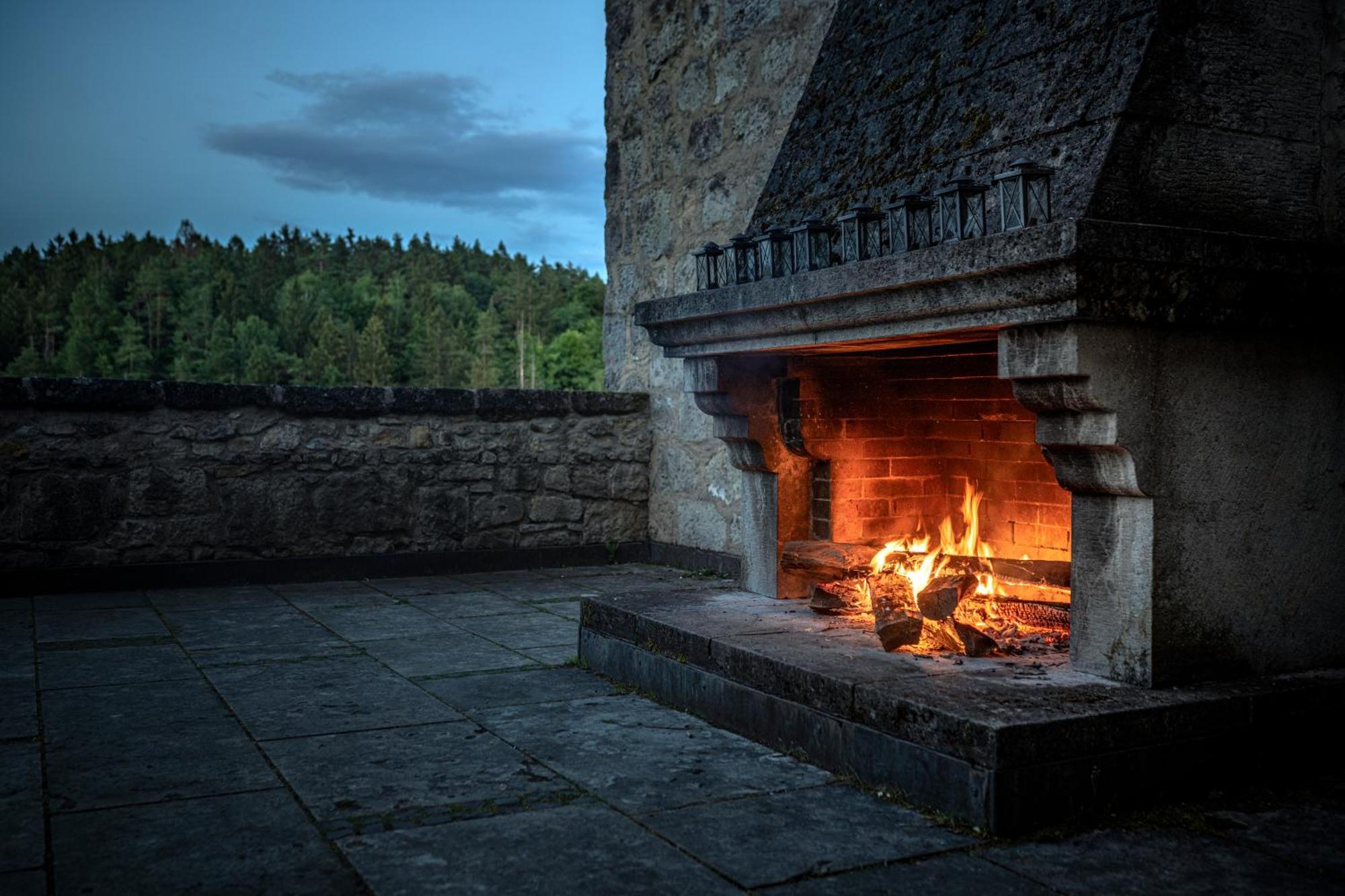 Отель Burg Rabenstein Kirchahorn Экстерьер фото